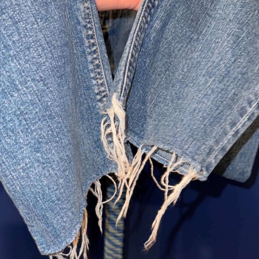 Old Navy -Mid-Rise Distressed Boyfriend Jeans – Size 6 - Picture 12 of 15